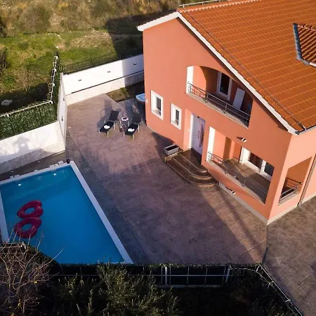 Vila Holiday Klaric **** *