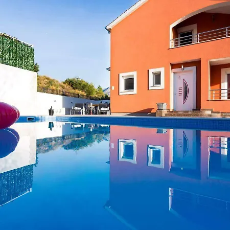 Holiday Klaric **** Vila Solin